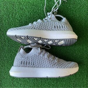 NOBULL Gray and White Athletic Shoes Lightweight Design